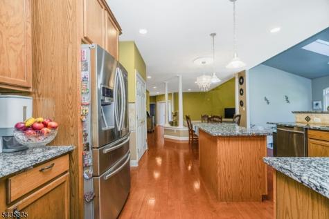 30 Rue Chagall Franklin NJ 08873
