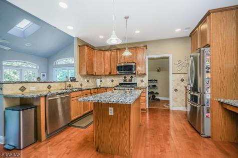30 Rue Chagall Franklin NJ 08873