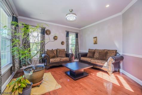 30 Rue Chagall Franklin NJ 08873