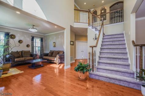 30 Rue Chagall Franklin NJ 08873