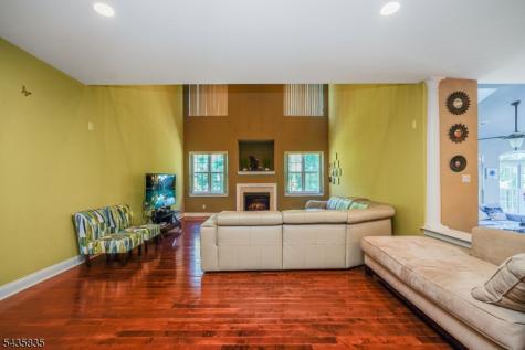 30 Rue Chagall Franklin NJ 08873