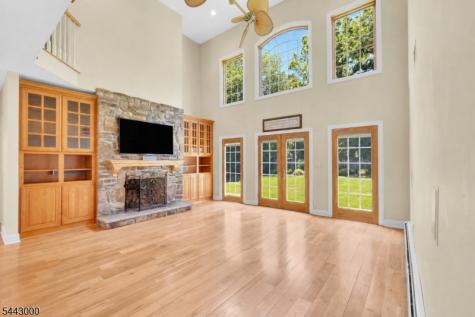 109 Overlook Avenue East Hanover NJ 07936