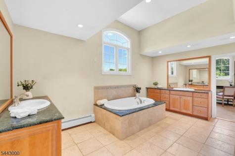 109 Overlook Avenue East Hanover NJ 07936