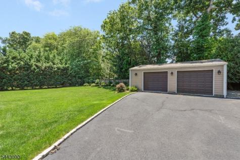 109 Overlook Avenue East Hanover NJ 07936