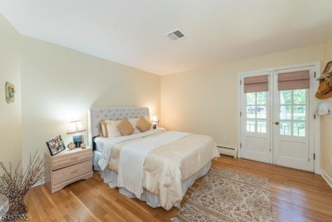 390 Ski Trail Kinnelon NJ 07405