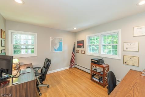 390 Ski Trail Kinnelon NJ 07405