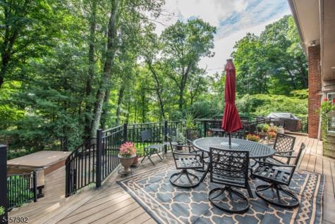390 Ski Trail Kinnelon NJ 07405