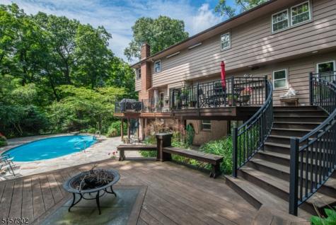 390 Ski Trail Kinnelon NJ 07405