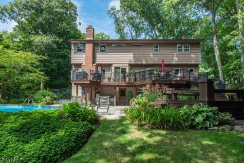 390 Ski Trail Kinnelon NJ 07405