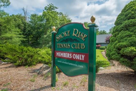 390 Ski Trail Kinnelon NJ 07405