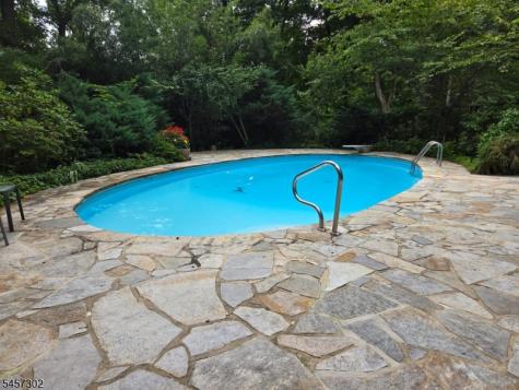 390 Ski Trail Kinnelon NJ 07405