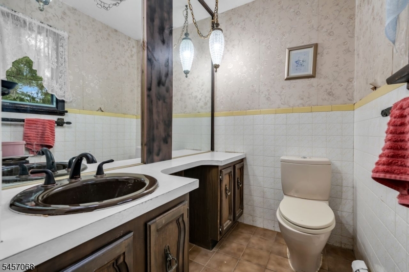 1996 Amwell Road Franklin NJ 08873