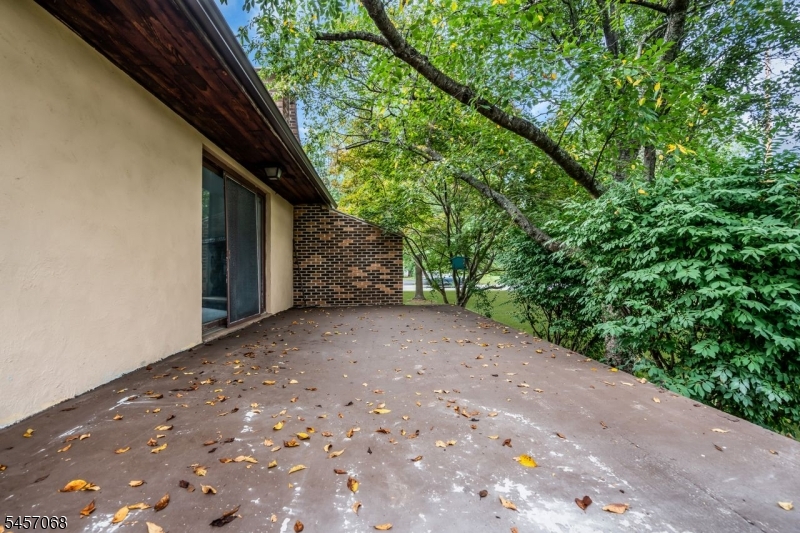 1996 Amwell Road Franklin NJ 08873