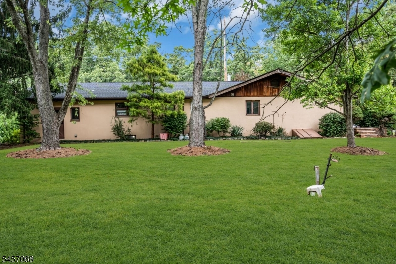 1996 Amwell Road Franklin NJ 08873