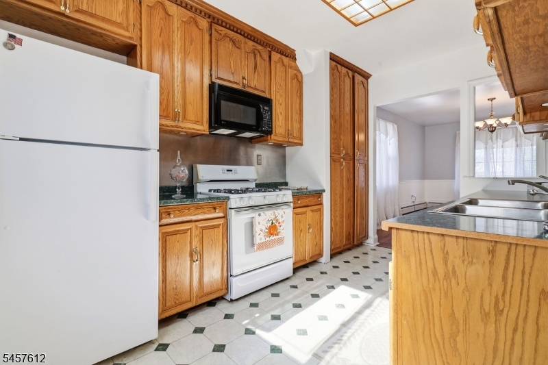 28 Perry Street Belleville NJ 07109