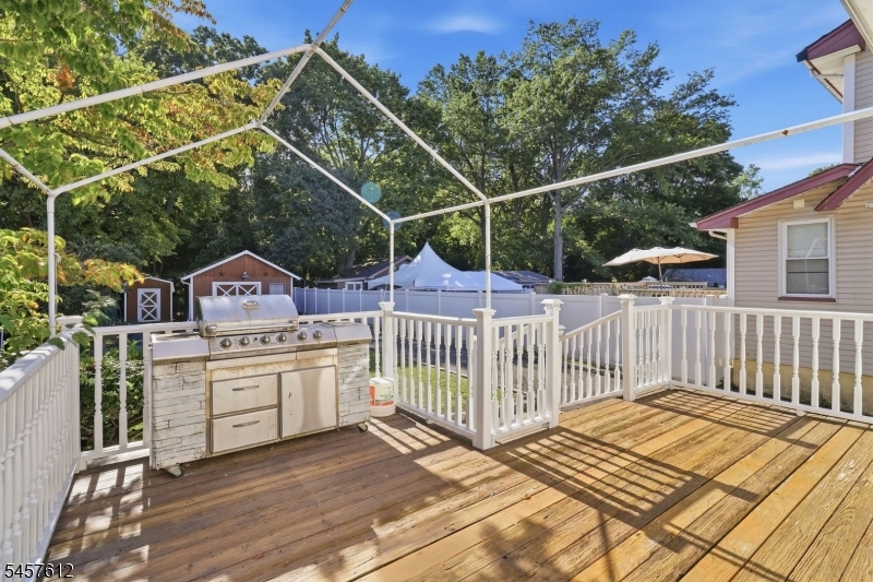 28 Perry Street Belleville NJ 07109