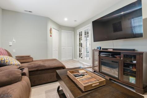 60 Fordham Drive Aberdeen NJ 07747