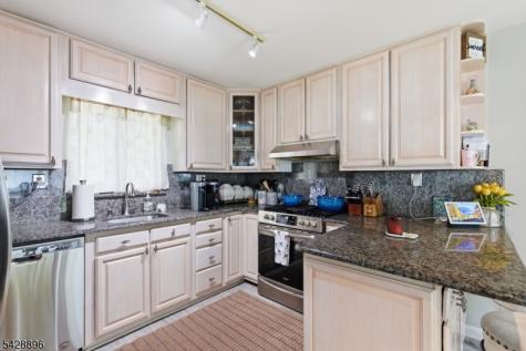 60 Fordham Drive Aberdeen NJ 07747