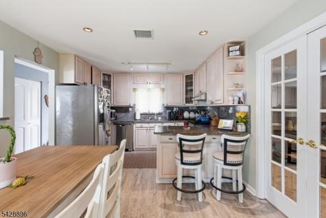 60 Fordham Drive Aberdeen NJ 07747
