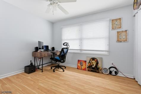60 Fordham Drive Aberdeen NJ 07747