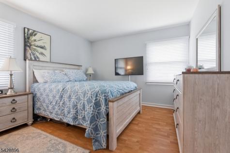 60 Fordham Drive Aberdeen NJ 07747