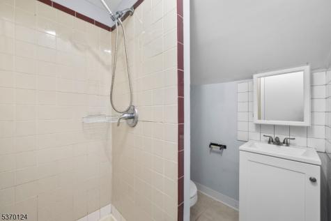 73 N 6th Street Paterson NJ 07522