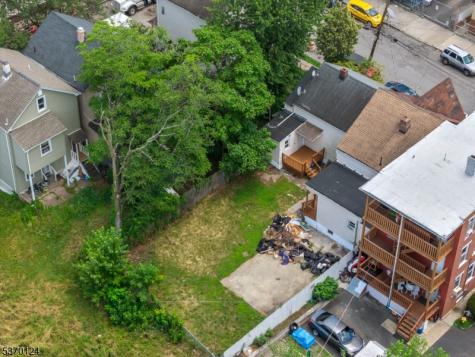 73 N 6th Street Paterson NJ 07522