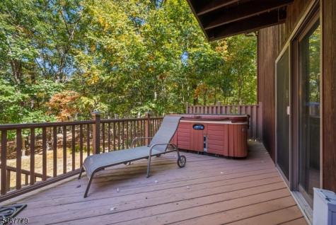 113 Evergreen Avenue Hopatcong NJ 07843