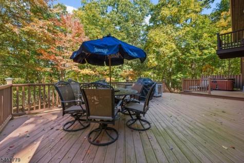 113 Evergreen Avenue Hopatcong NJ 07843
