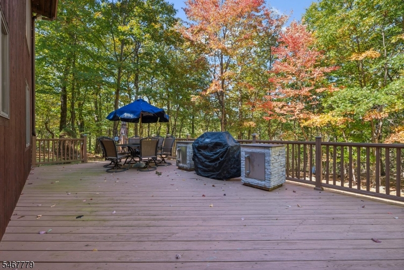 113 Evergreen Avenue Hopatcong NJ 07843