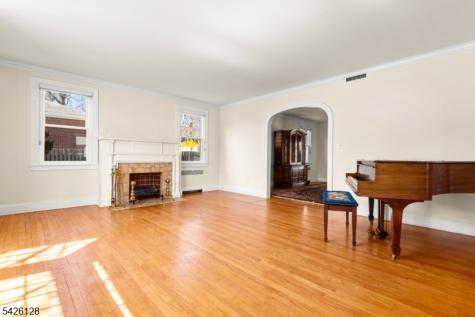 146 Irving Place Rutherford NJ 07070
