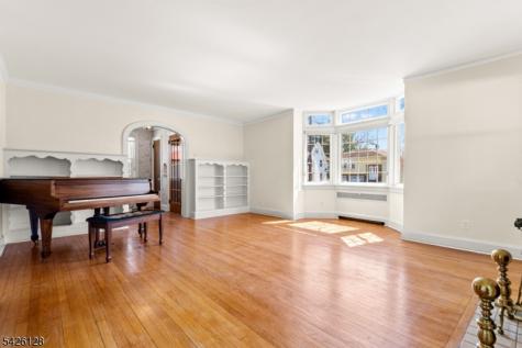 146 Irving Place Rutherford NJ 07070