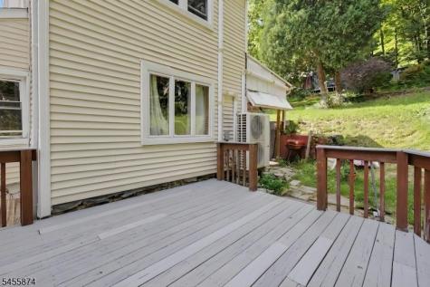 26 Sanatorium Road Glen Gardner NJ 08826