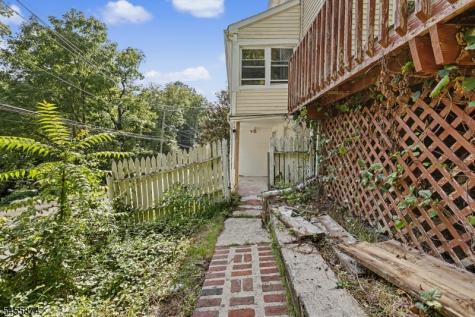 26 Sanatorium Road Glen Gardner NJ 08826