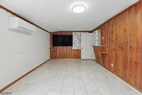 26 Sanatorium Road Glen Gardner NJ 08826