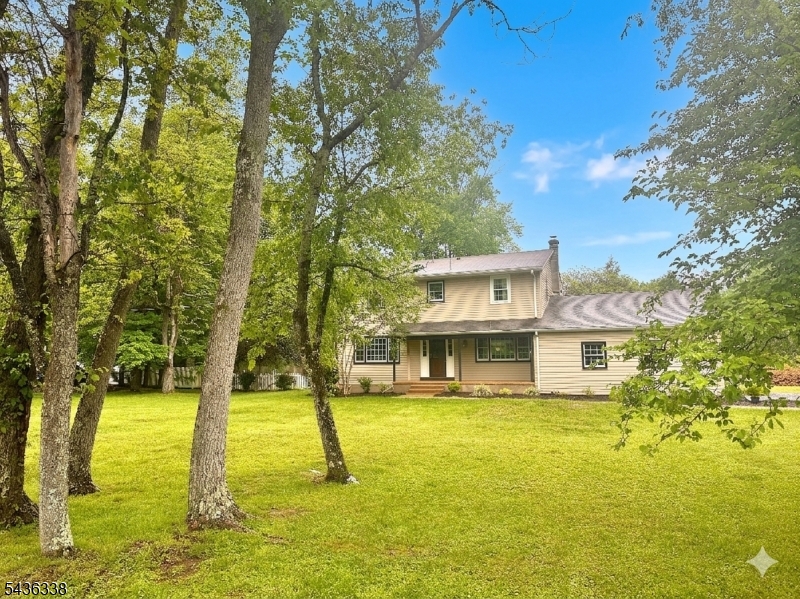 4 Laurel Place Chester NJ 07930