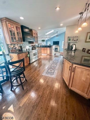 4 Laurel Place Chester NJ 07930