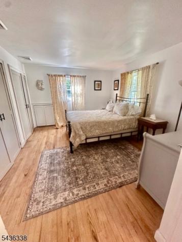 4 Laurel Place Chester NJ 07930