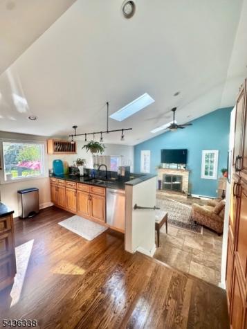 4 Laurel Place Chester NJ 07930