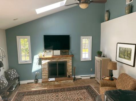 4 Laurel Place Chester NJ 07930