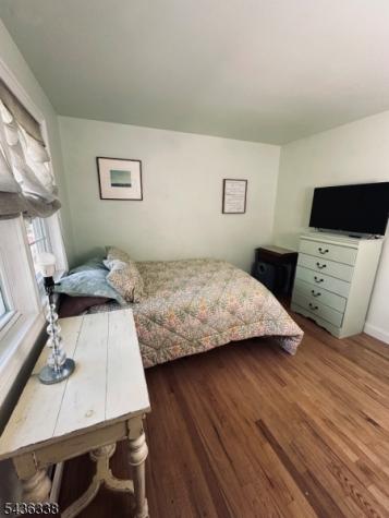 4 Laurel Place Chester NJ 07930