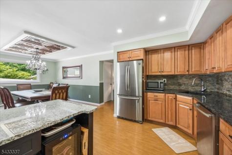214 Santa Fe Trail Hopatcong NJ 07843