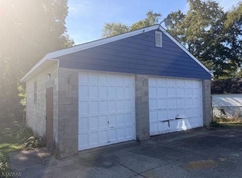 9 Hunter Street Roxbury NJ 07876