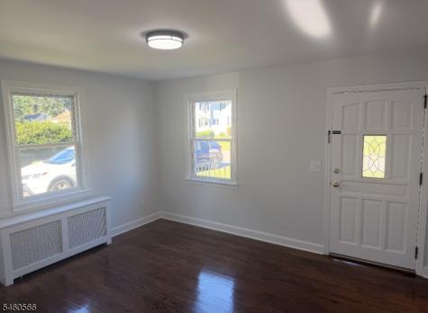 9 Hunter Street Roxbury NJ 07876