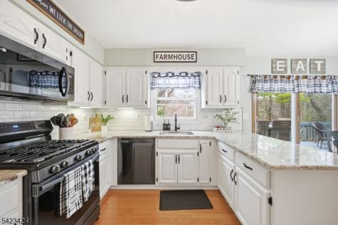 6 Robin Drive Jefferson NJ 07438