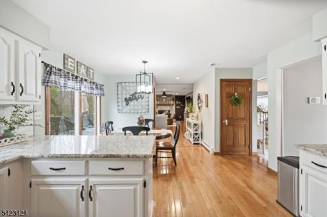 6 Robin Drive Jefferson NJ 07438