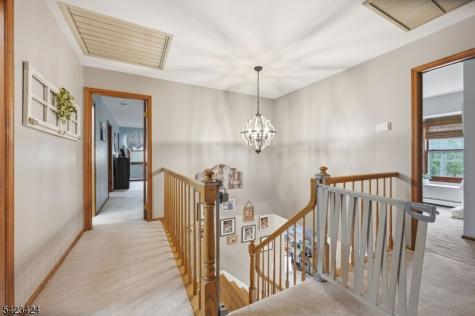 6 Robin Drive Jefferson NJ 07438