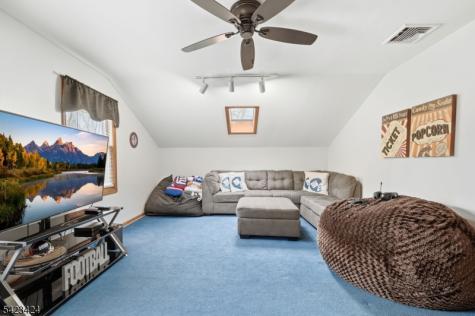 6 Robin Drive Jefferson NJ 07438