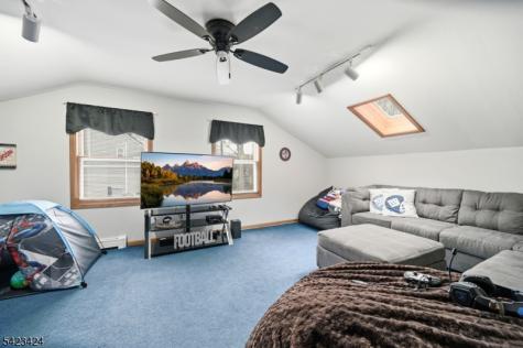 6 Robin Drive Jefferson NJ 07438