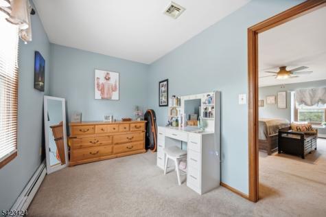 6 Robin Drive Jefferson NJ 07438